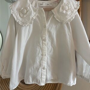 Zara White Button-Front Shirt with Ruffle Flower Collar
